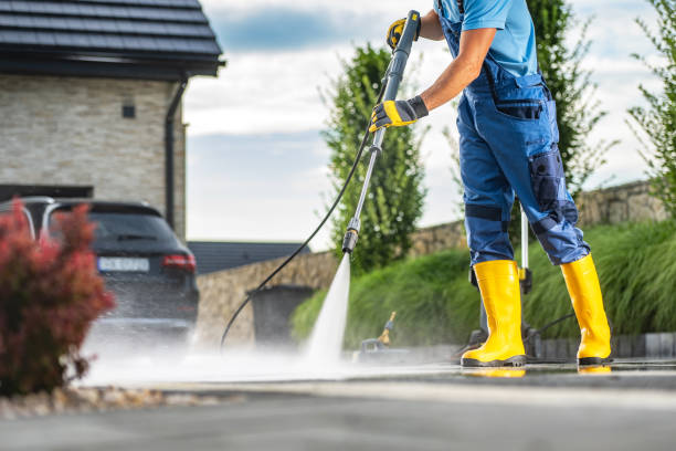 Best Commercial Pressure Washing  in St Louis Park, MN